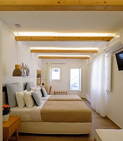 Triple Room with Terrace