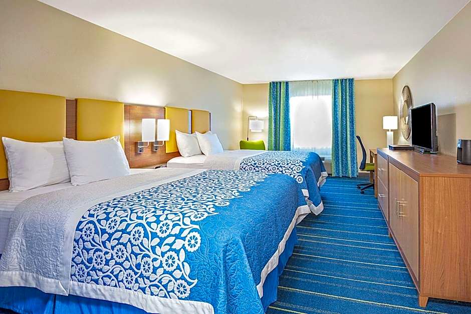 Arya Inn & Suites