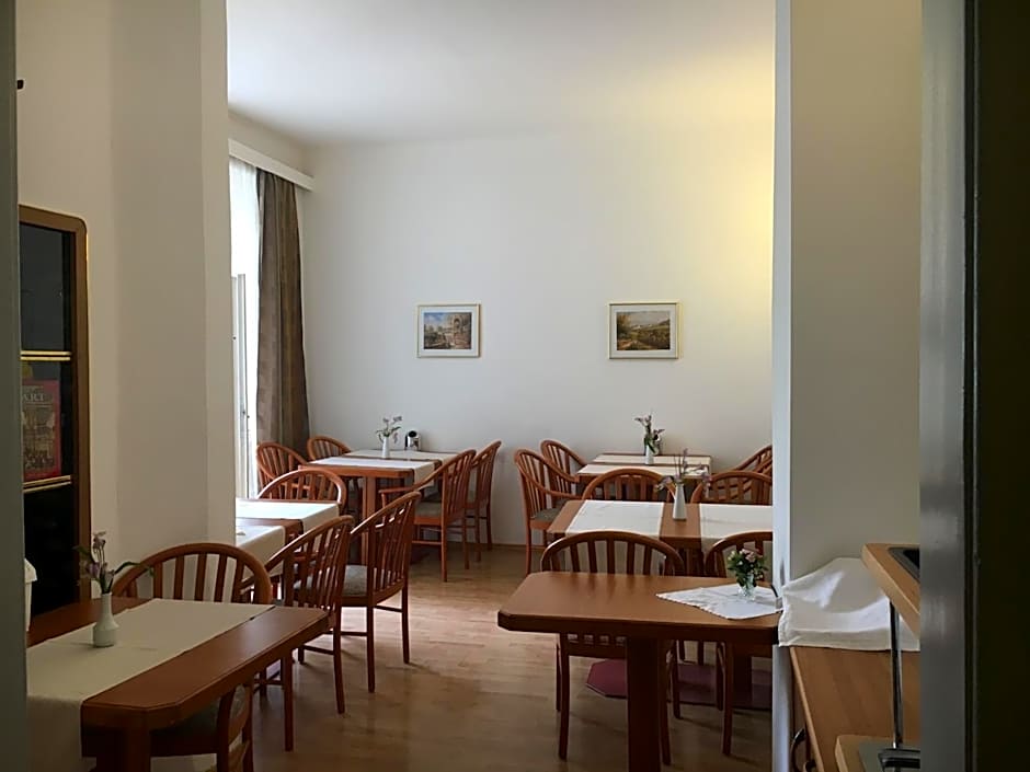 Pension Ani-Falstaff