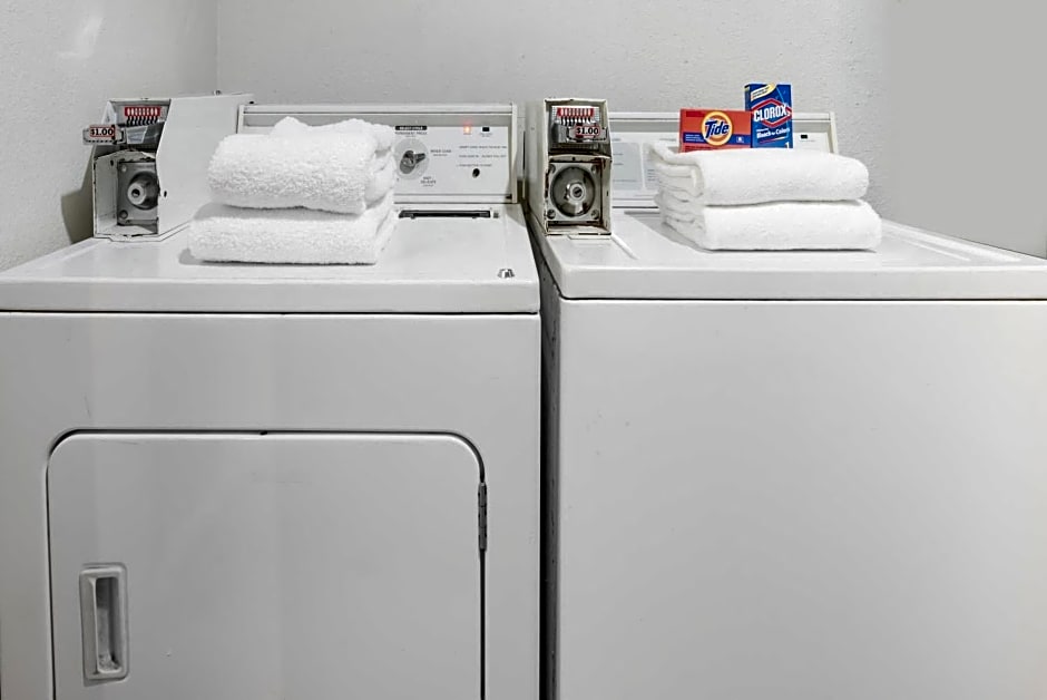 Americas Best Value Inn & Suites Fort Worth South