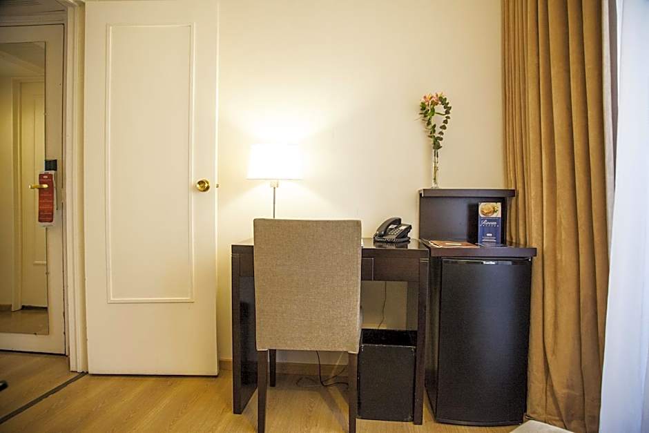 El Conquistador Hotel