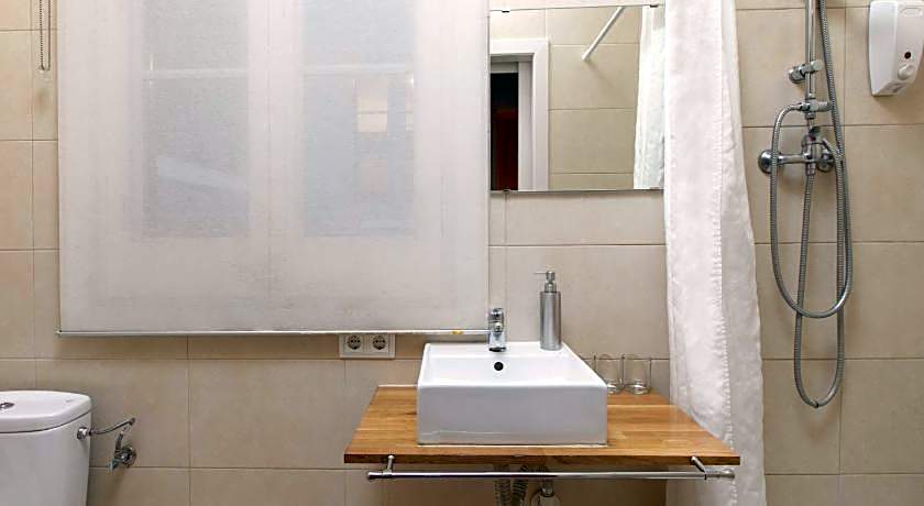 Jardinets Guest House