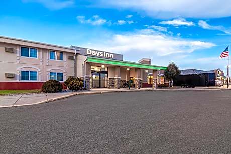 Days Inn by Wyndham Minot