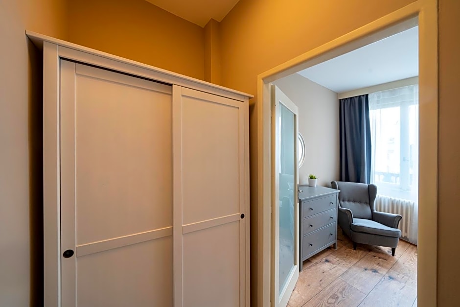 New Town - Apple Apartments