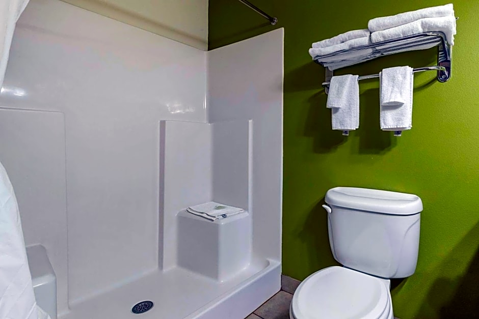 Sleep Inn & Suites Pleasant Hill