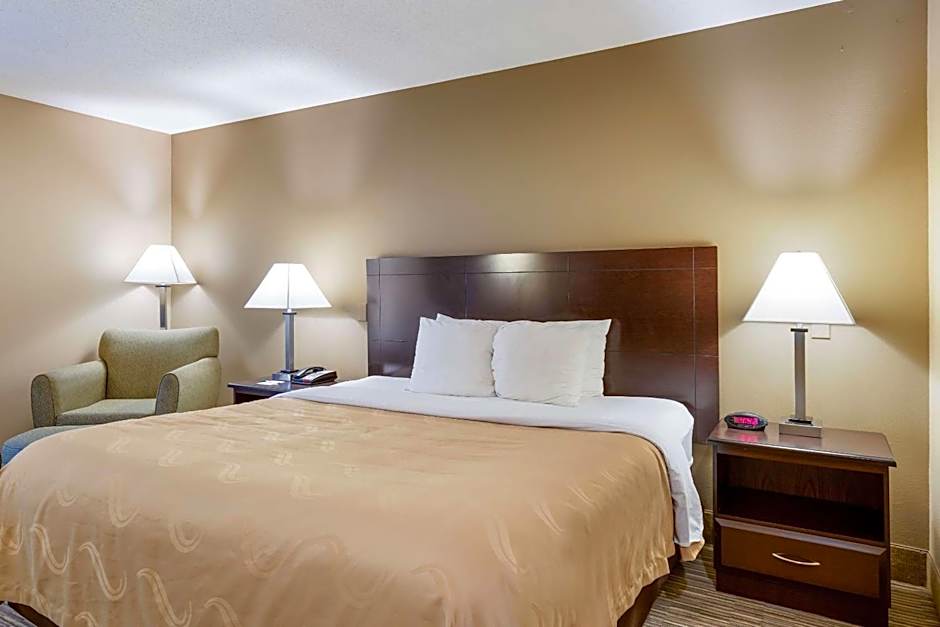 Quality Inn I-70 Near Kansas Speedway