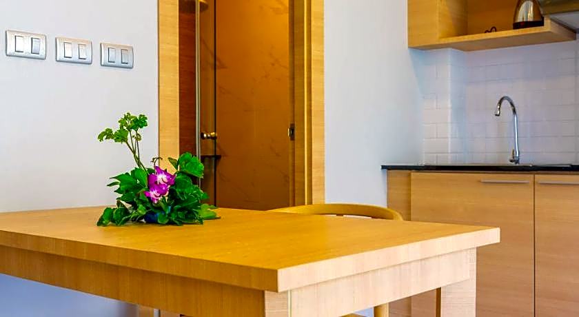 Golden Paradise Hotel