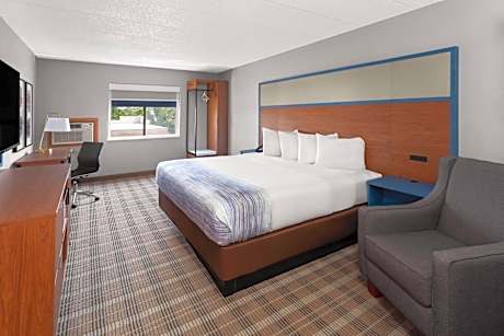 King Room - Non-Smoking