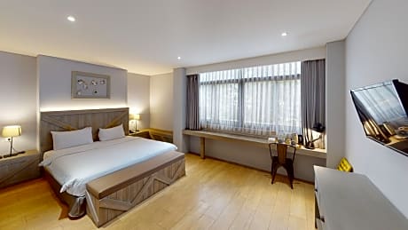 Deluxe Room Double Bed