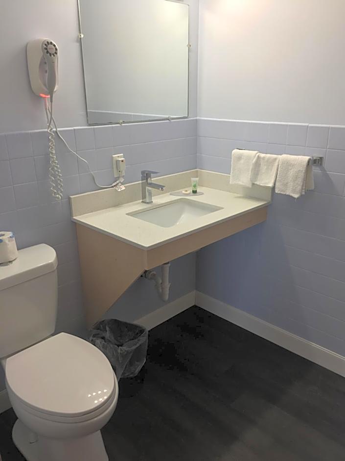 Travelodge by Wyndham Spirit Lake/Okoboji