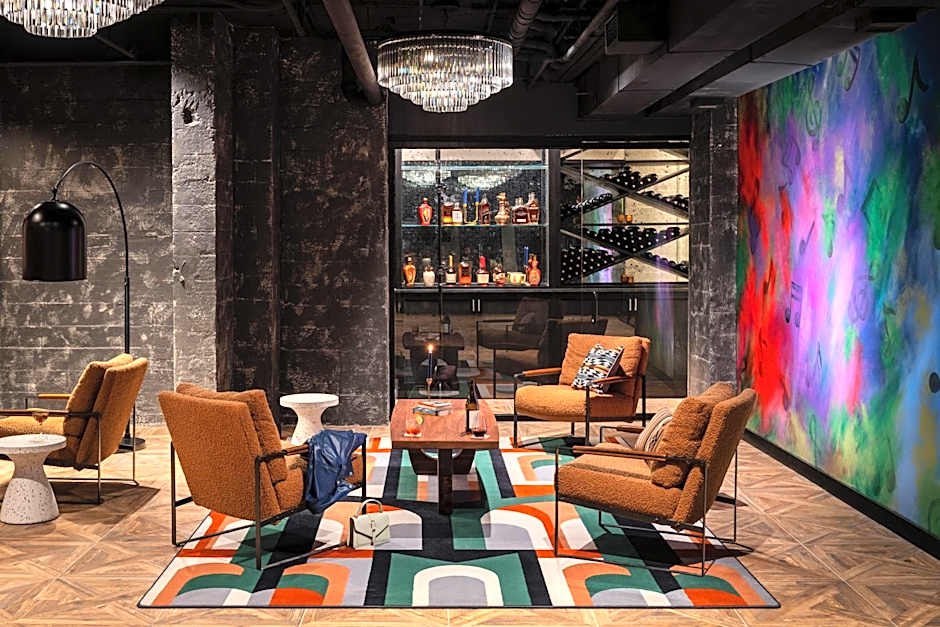 Moxy Springfield Downtown