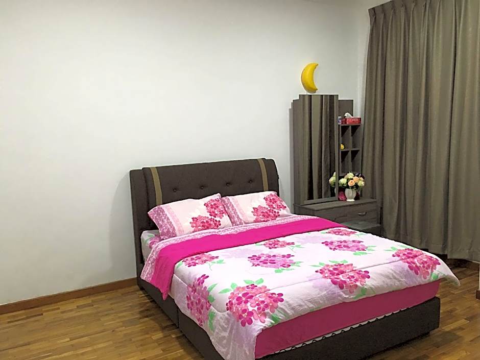 SHINY HOMESTAY @ Sutera Utama, Johor Bahru