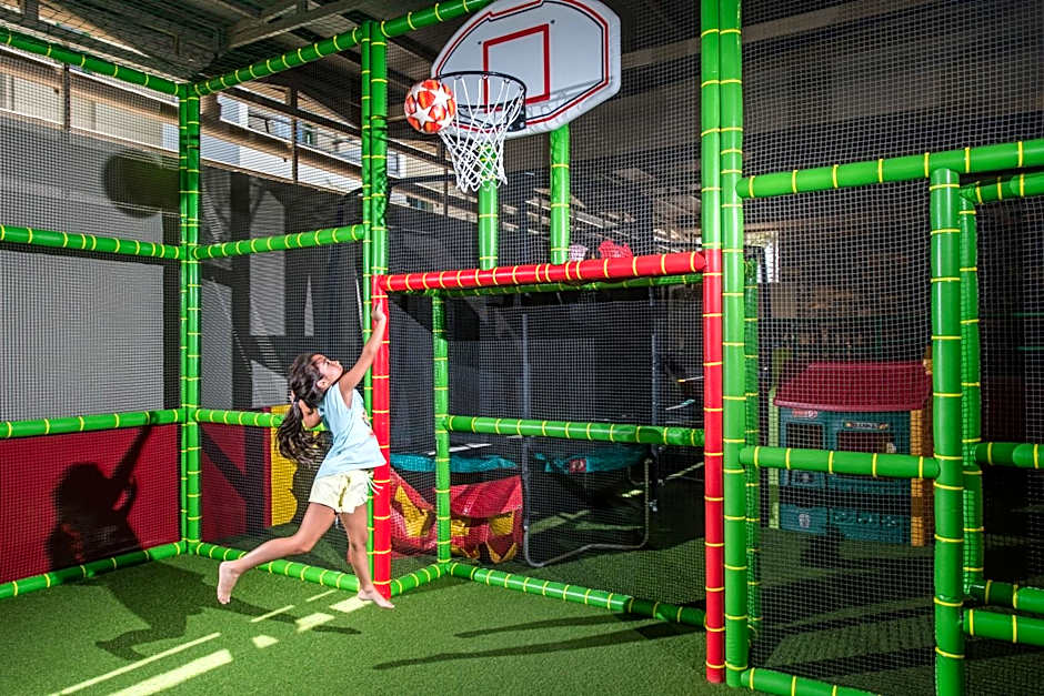 Petousis Hotel & Suites