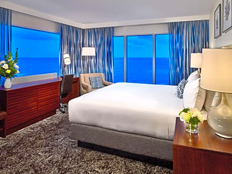 Preferred Corner King Room with Ocean View