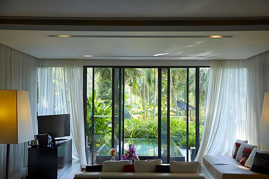 Veranda High Residence