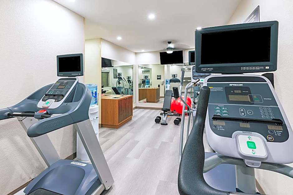 Candlewood Suites Fayetteville By IHG