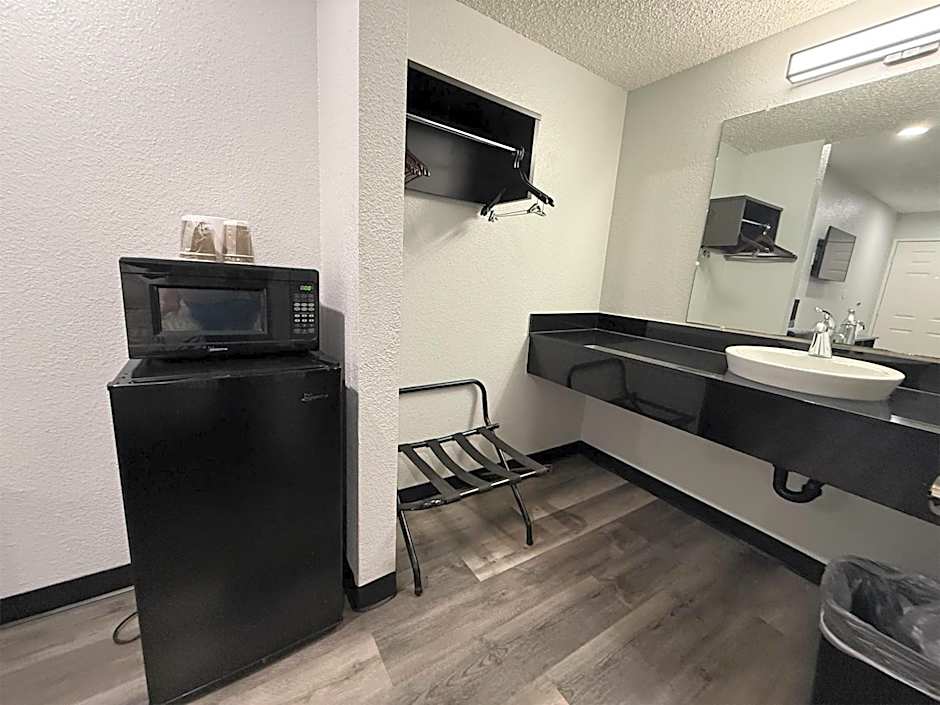 Motel 6-Seattle, WA - South
