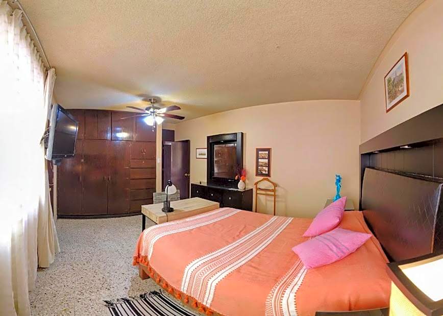 Casa de las Palmas Guest House