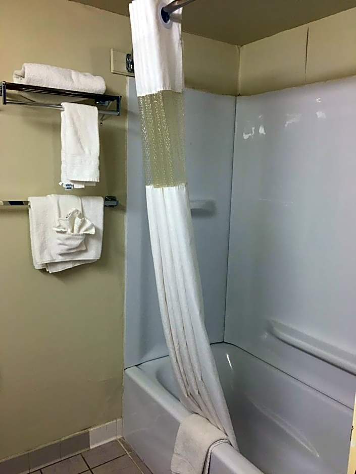 Econo Lodge Inn & Suites Radford-Blacksburg Area