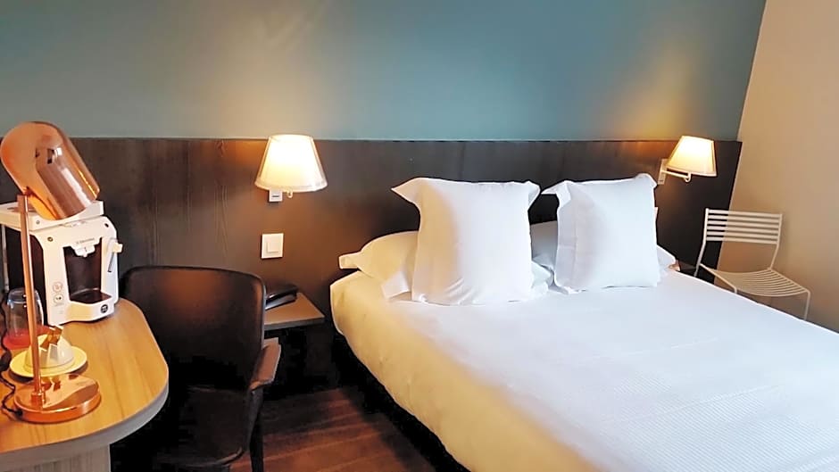 Les Flots - Hôtel et Restaurant face à l'océan - Châtelaillon-Plage