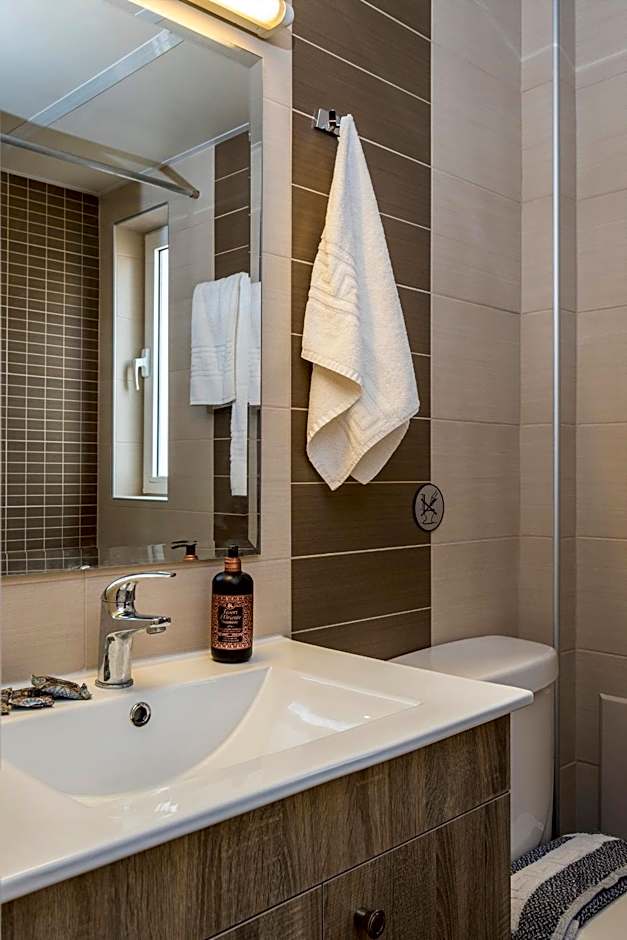 Theos Holidays Apartments