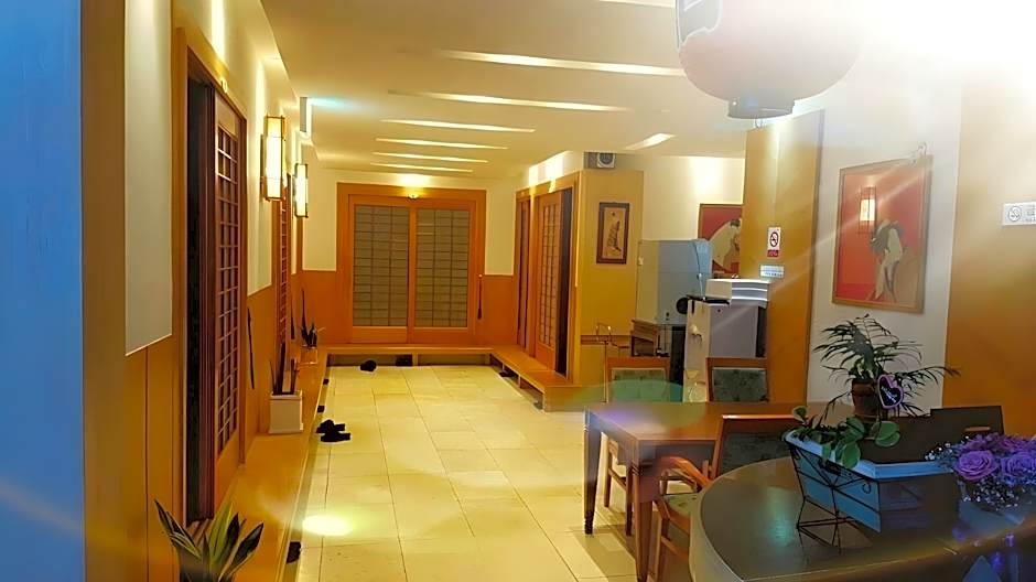 Empire Tourist Hotel
