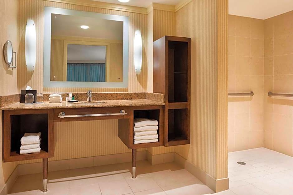 Sheraton Bloomington Hotel