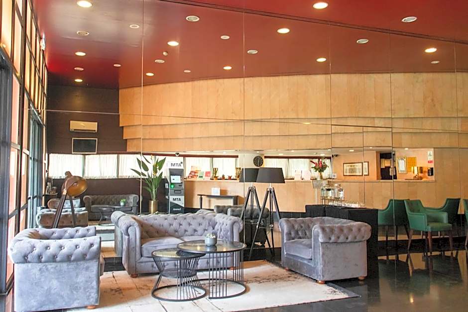 VIP Executive Eden Aparthotel