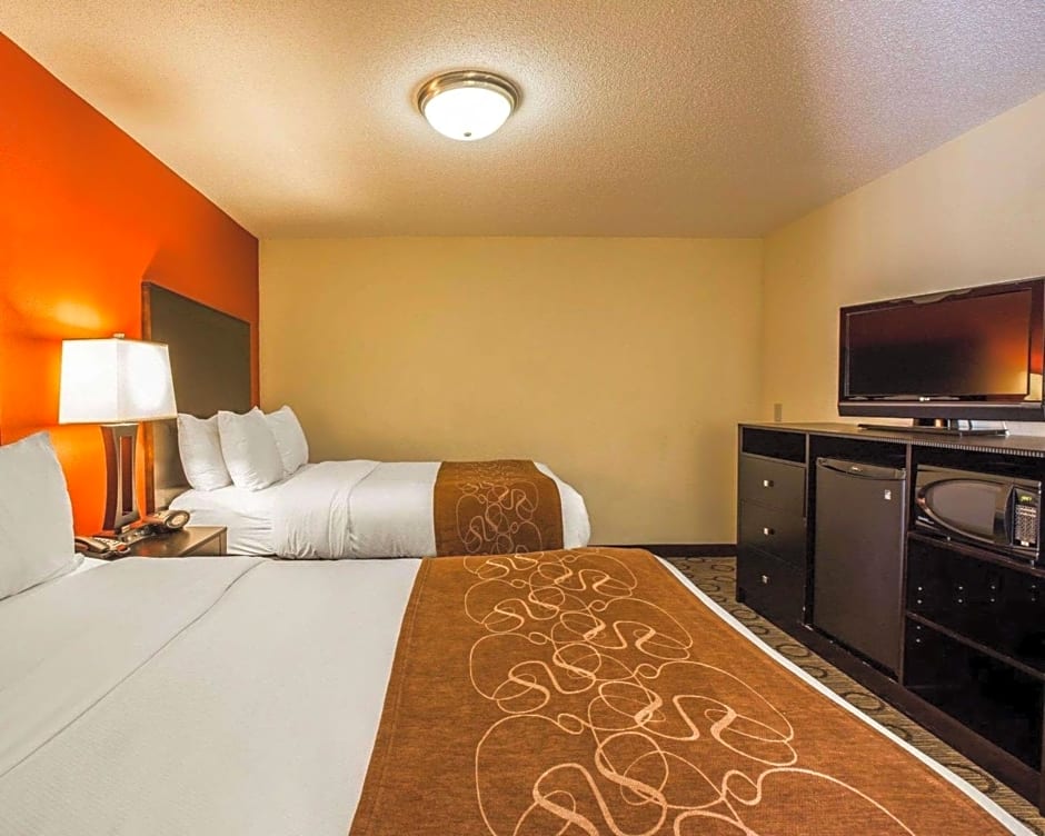Comfort Suites At WestGate Mall