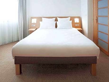 Standard Accessible Room