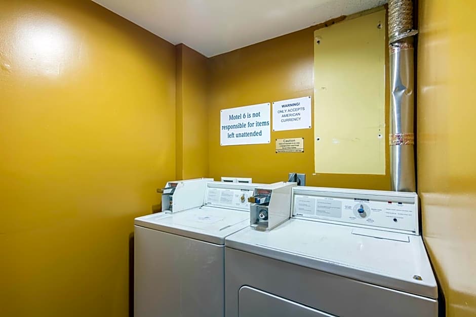 Motel 6-Eau Claire, WI