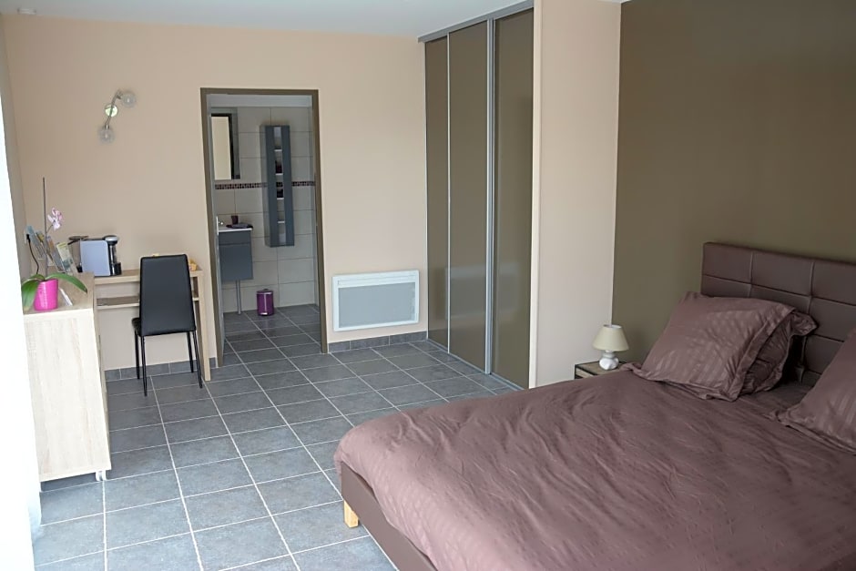 Chambres d'hôtes, B&B climatisées LA BORRELLIENNE