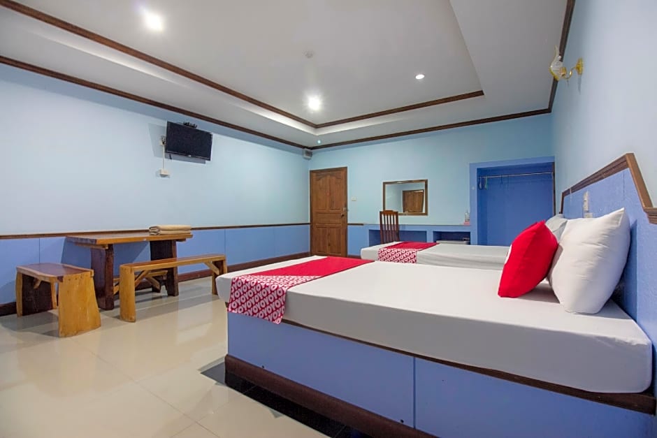 OYO 75334 Train Hotel