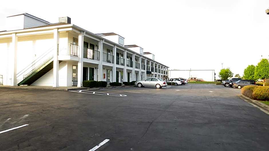 American Motel - Lenoir
