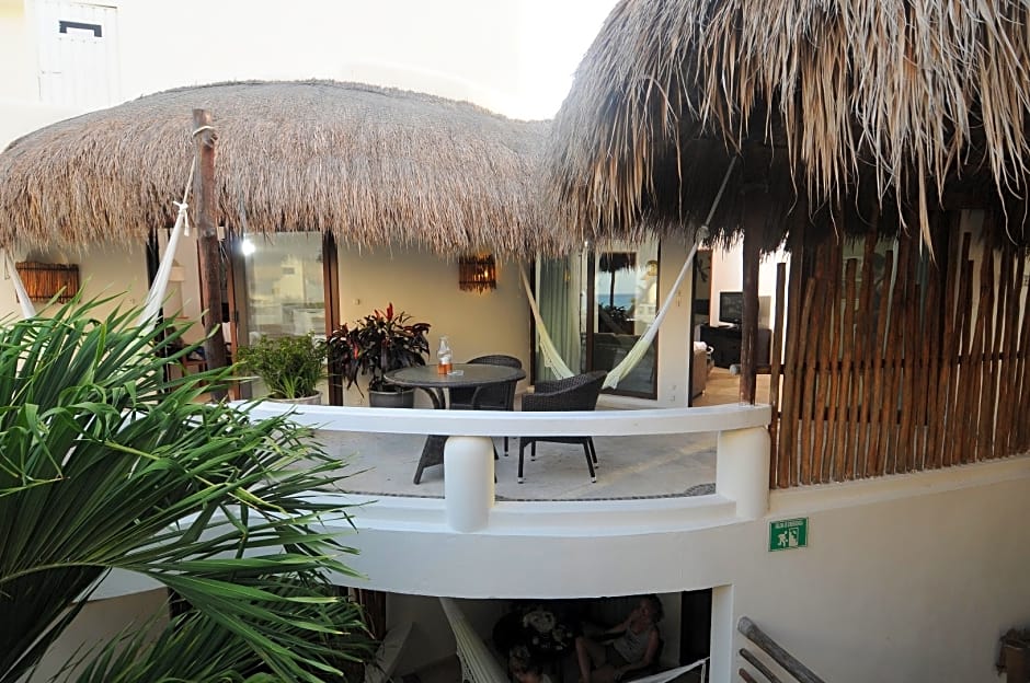 Playa Palms Beach Hotel
