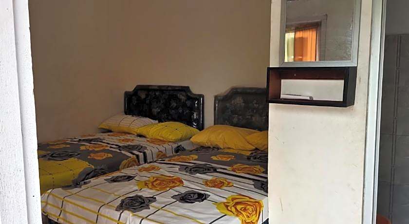 Penginapan Karanglaut Sayangheulang