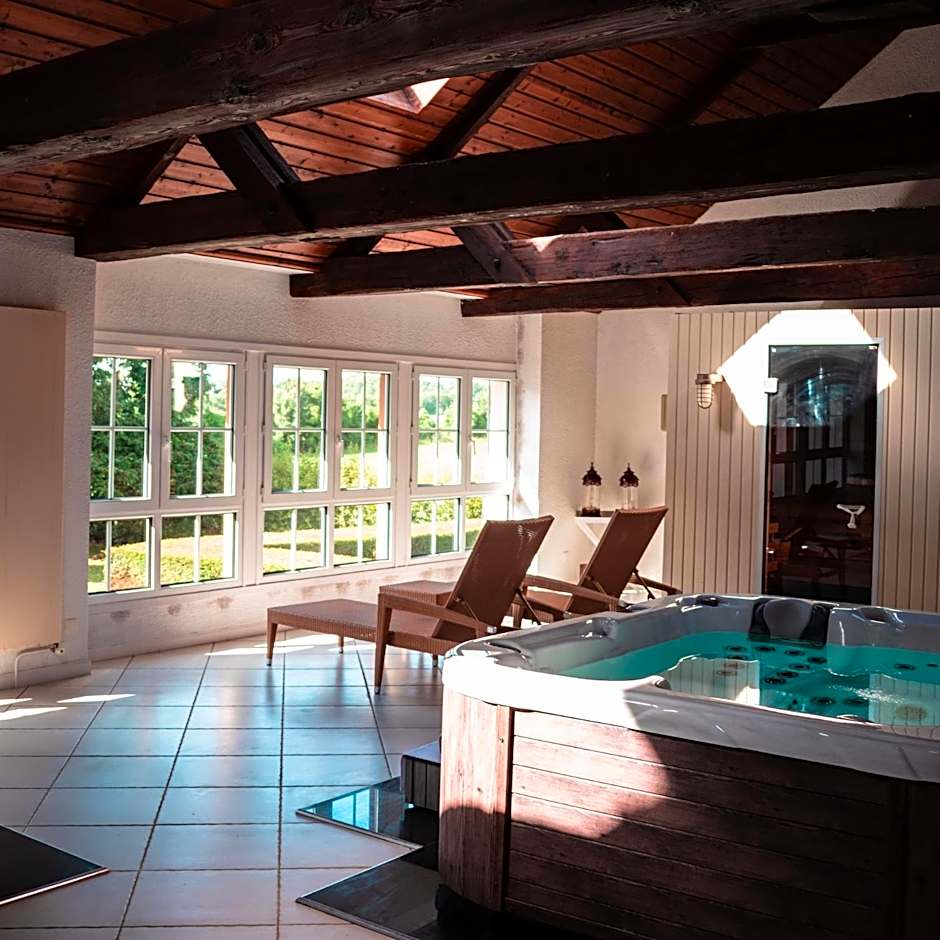 Grand Hôtel "Château de Sully" - Piscine & Spa -Teritoria