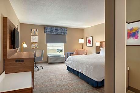 1 King Mobility/Hearing Access W/Tub Nonsmok