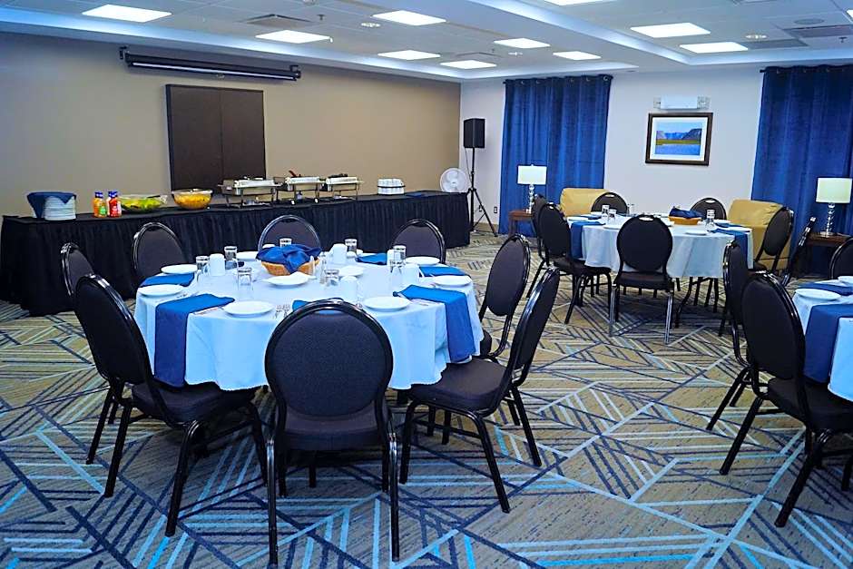 Deer Lake Horizon Hotel