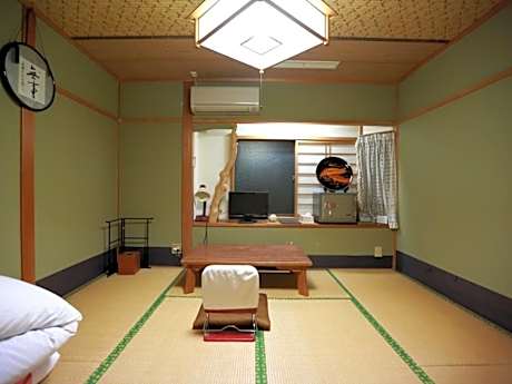 Twin Room with Bathroom