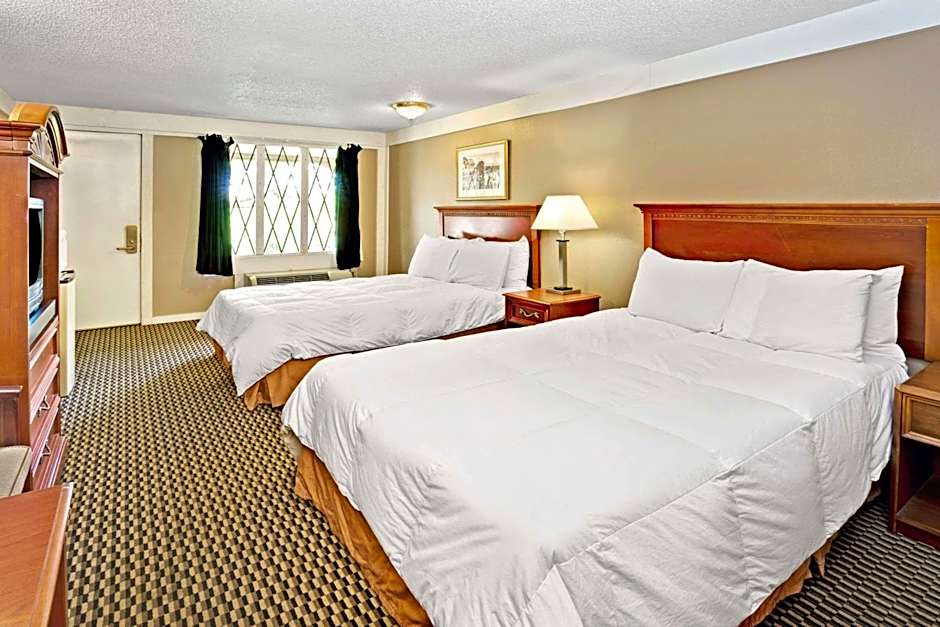 Exceed Inn Indianapolis airport south
