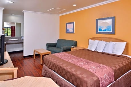 1 Queen Bed Accessible NS