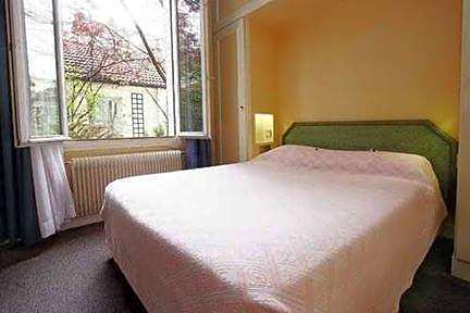 Kyriad Paris Xv Lecourbe