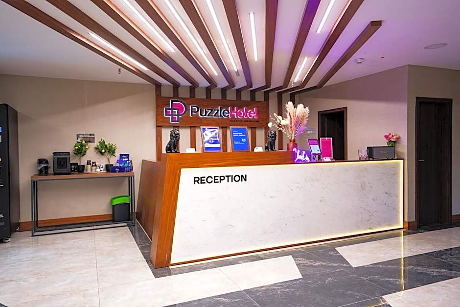 Puzzle Hotel Airport Frankfurt