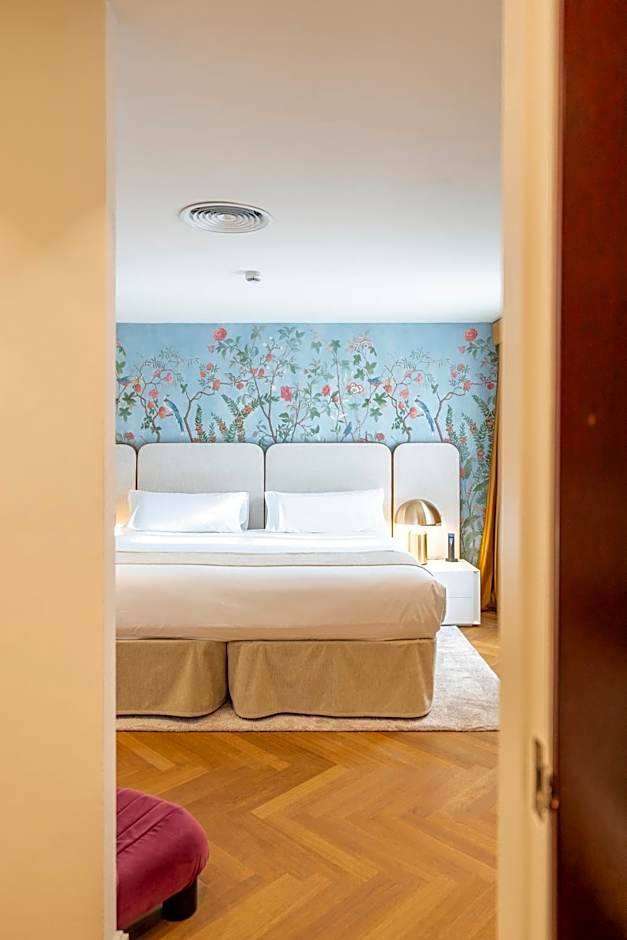 Photo 1 of 7 of Double Room