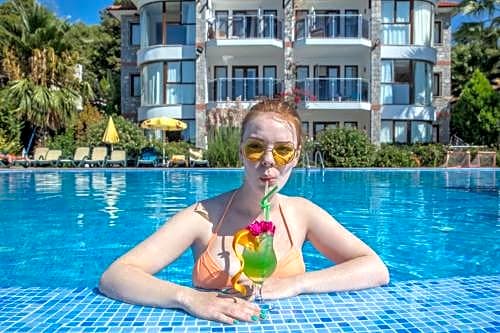 Golden Life Heights Deluxe Suite Hotel - Adult Only