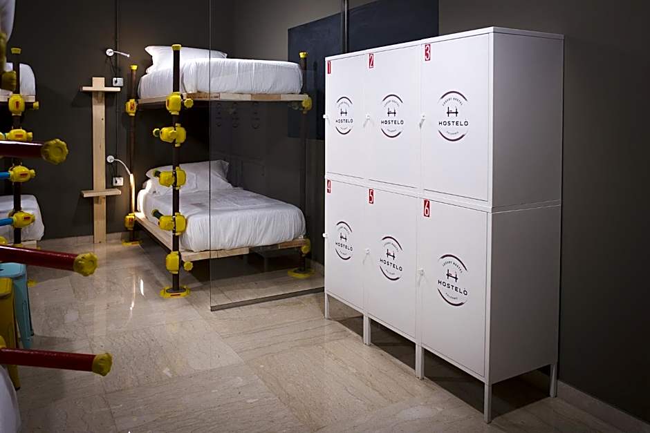 Hostelò - Luxury Hostel