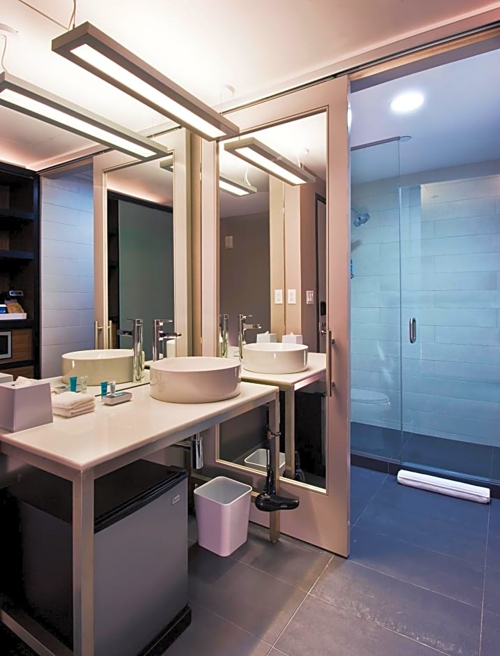 Aloft Hotel Plano