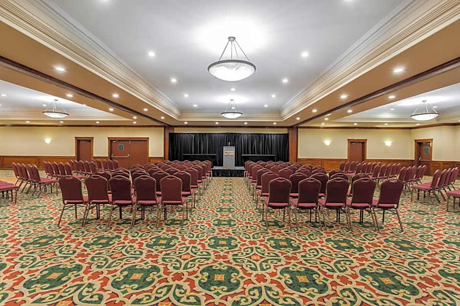 Wyndham Visalia