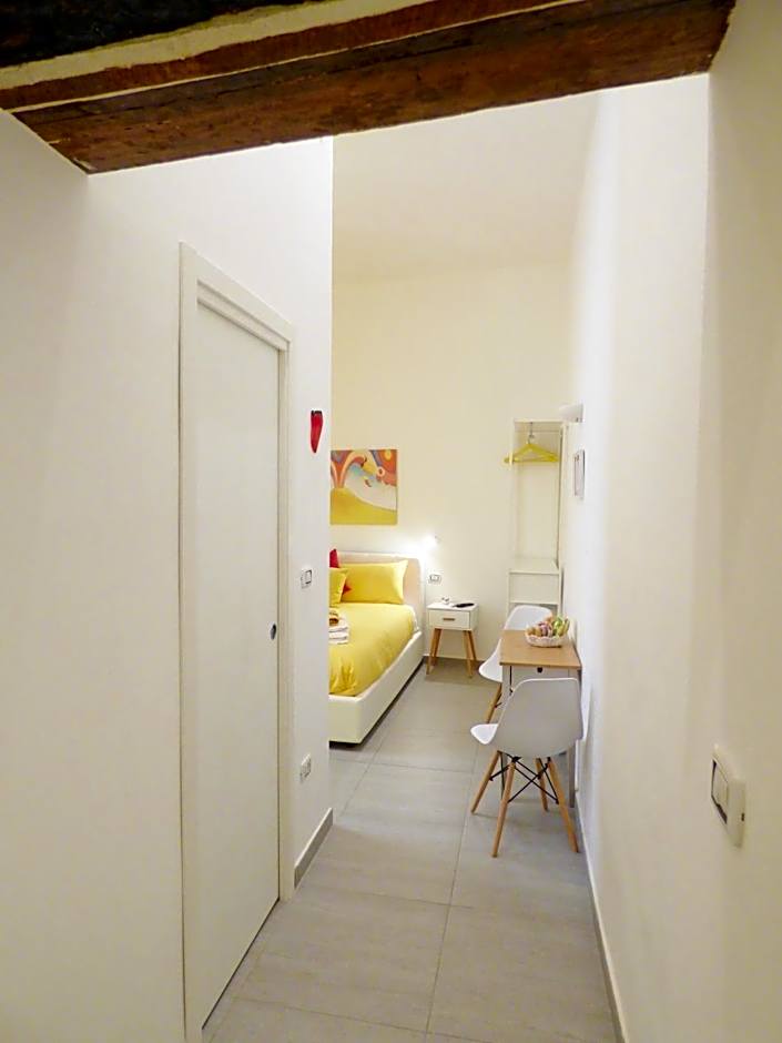 B&B Lemon Flats